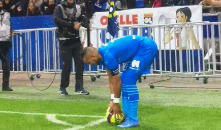 火箭再遭逆转，阿门豪取31+13却难挽败局，杜兰特成球队重压焦点