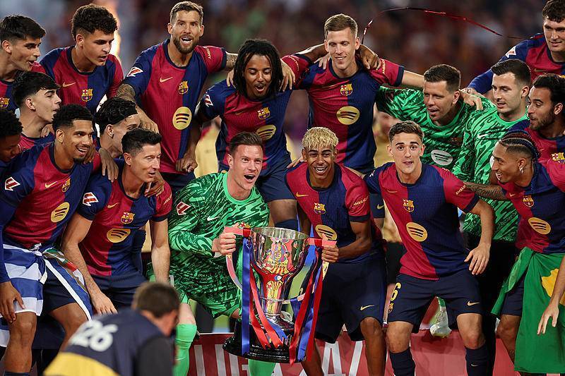 [中超]不败战绩半程登顶 国安争冠仍需“紧弦”