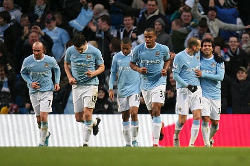 杨瀚森三分超姚明！篮板平生涯纪录